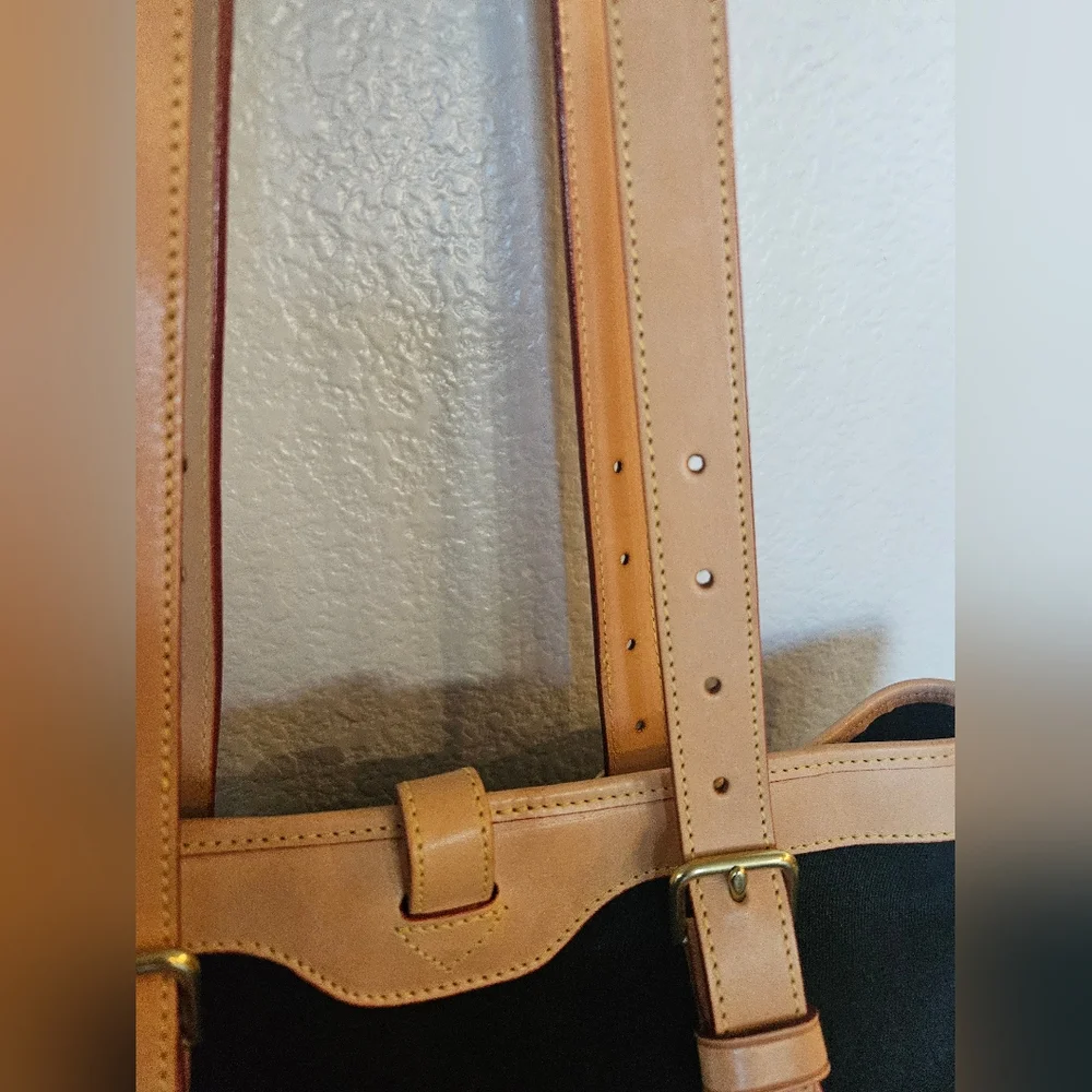 Vintage Dooney & Bourke Cabriolet Bucket Tote Bag GUC